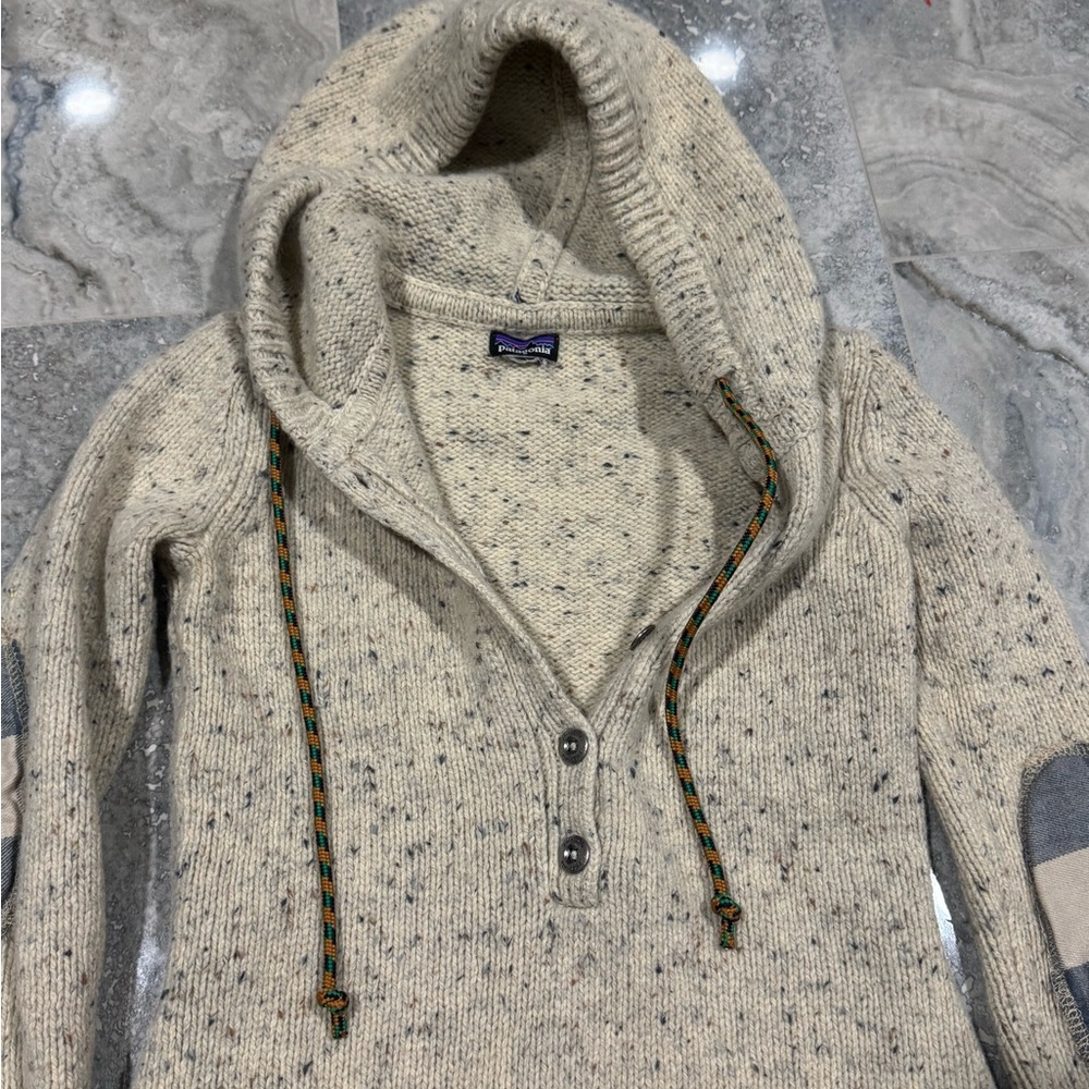 Patagonia Cream and Gray Kids Sweater - Picture 4 of 5